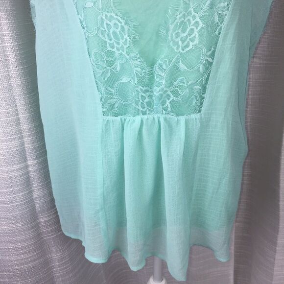 NWT Lace Pullover Top with Cami Pale Green Lightweight - Picture 6 of 10